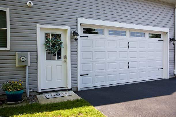 24/7 Emergency Garage Door Panel Replacement experts in Dardanelle, AR